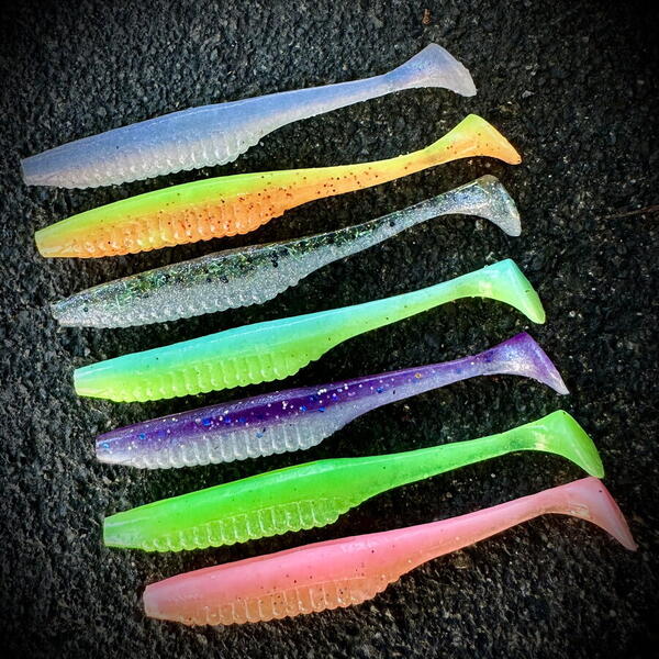 Duo Realis Versa Shad 10cm F079 Dark Motor Oil UV